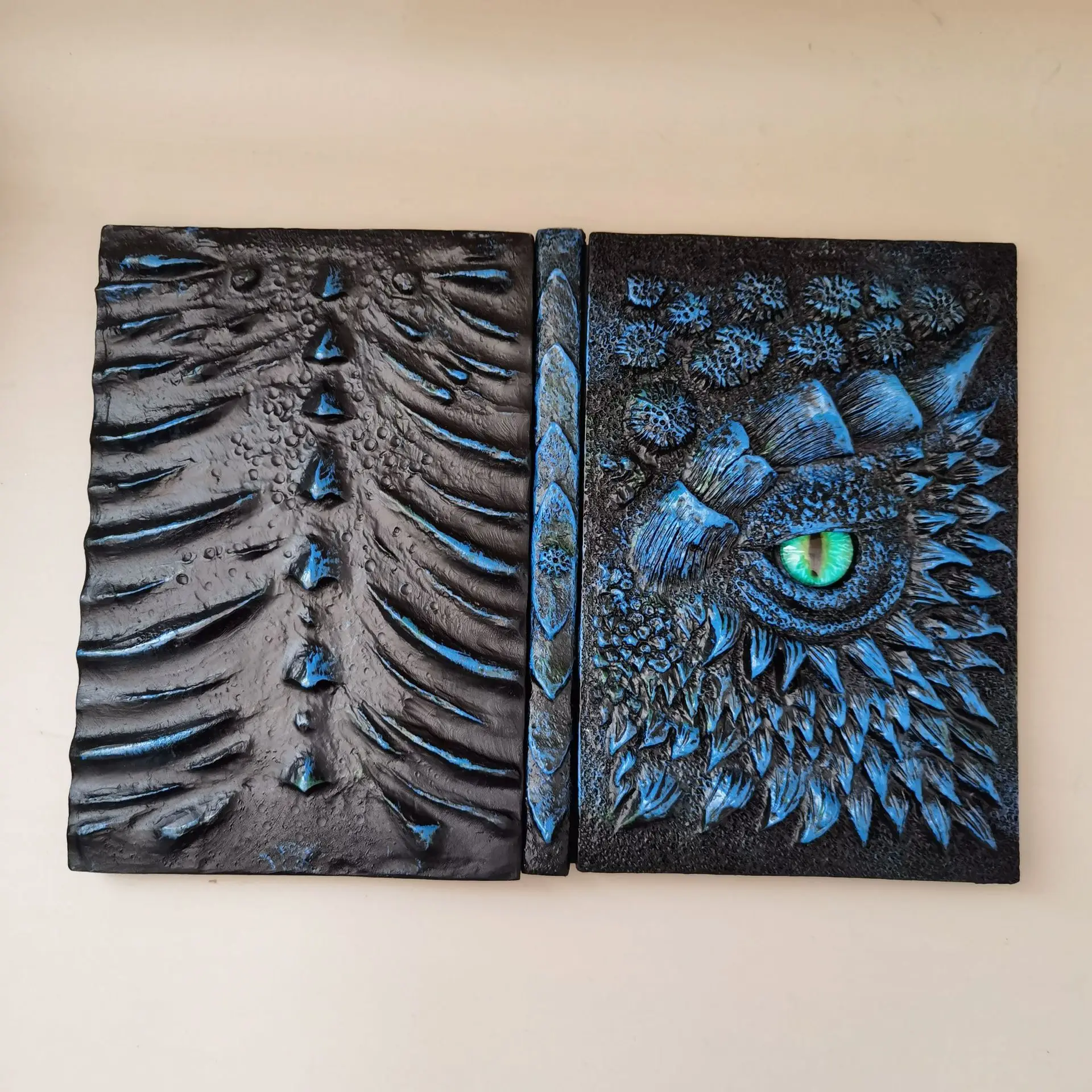 Cthulhu 3D Embossed Notebook B - Stationery Books recension och pris
